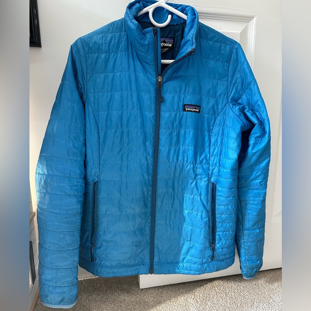 Patagonia women’s Nano Puff Jacket - size M - bright blue
